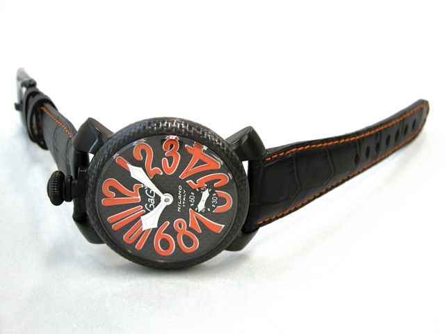 ガガ･ミラノ マニュアル 48mm 手巻き 5016.1 ブラック皮（オレンジステッチ） ブラックカーボン/オレンジアラビア
