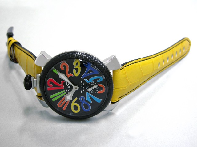 ガガ･ミラノ マニュアル 48mm 手巻き 5015 イエロー皮 ブラック/マルチカラーアラビア