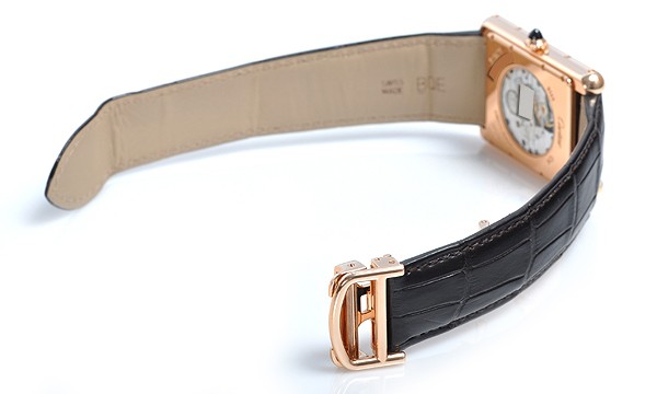カルティエ タンク ルイ カルティエ マニュアルデイト W1560003