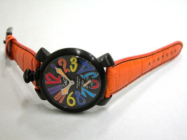 ガガ･ミラノ マニュアル 48mm 手巻き 5012.3 オレンジ皮 ブラックマット/マルチカラーアラビア