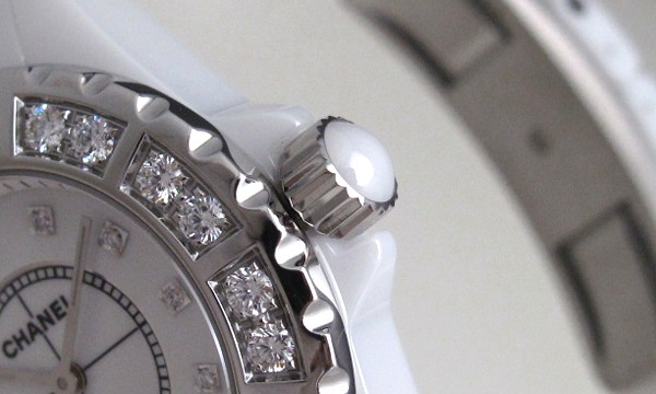シャネル J12 ３３ セラミック ダイヤモンド H2429 ホワイト