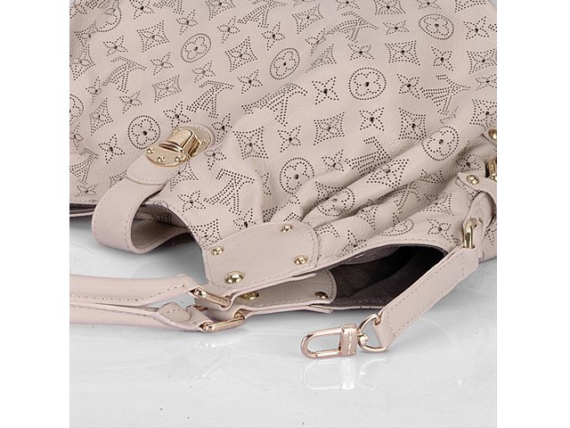 LOUIS VUITTON ルイ ヴィトン マヒナ ショルダーバッグM95548