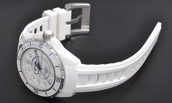 シャネルスーパーコピー Ｊ１２ マリーン ３８ H2560 ホワイト