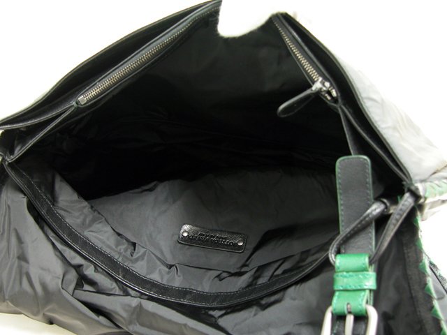 BOTTEGAVENETA ショルダーバッグ 248542VO561-1083 ブラック×グリーン