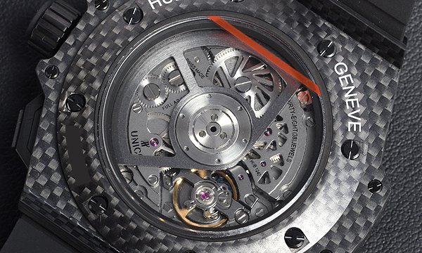 ウブロ キングパワー ウニコ オールカーボン 701.QX.0140.RX ブラック