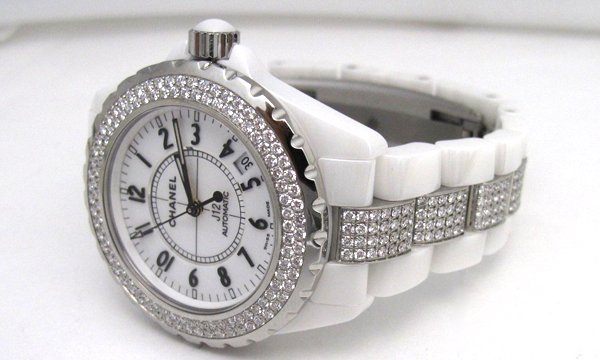 シャネルスーパーコピー Ｊ１２ ３８ H1422 ホワイト