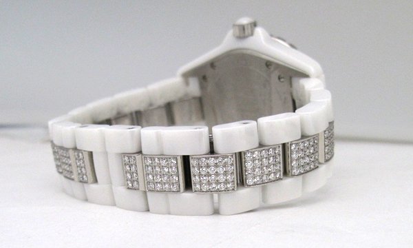 シャネルスーパーコピー Ｊ１２ ３８ H1422 ホワイト