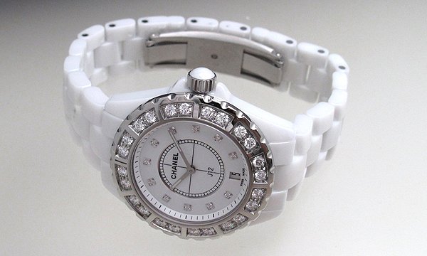 シャネルスーパーコピー Ｊ１２ ３８ H2430 ホワイト