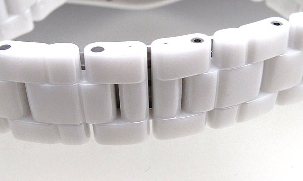 シャネルスーパーコピー Ｊ１２ ３８ H2430 ホワイト