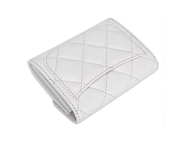 CHANEL シャネル ホワイト ラムスキン マトラッセ 財布 31504