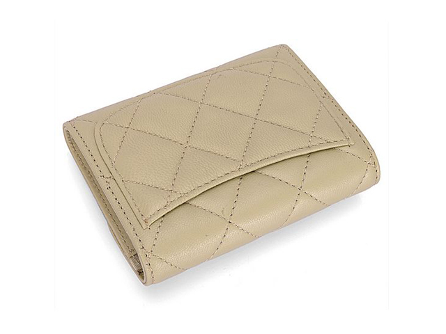 CHANEL シャネル あんずいろ ラムスキン マトラッセ 財布31504