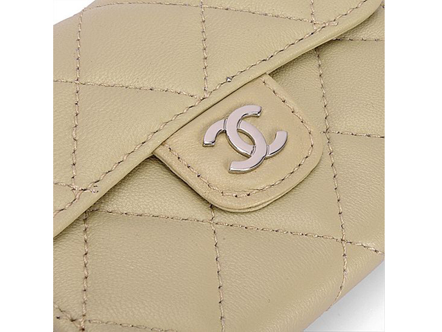 CHANEL シャネル あんずいろ ラムスキン マトラッセ 財布31504