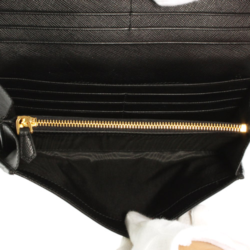 プラダ SAFFIANO QUILTI 長財布 ブラック＆ゴールド 1M1132