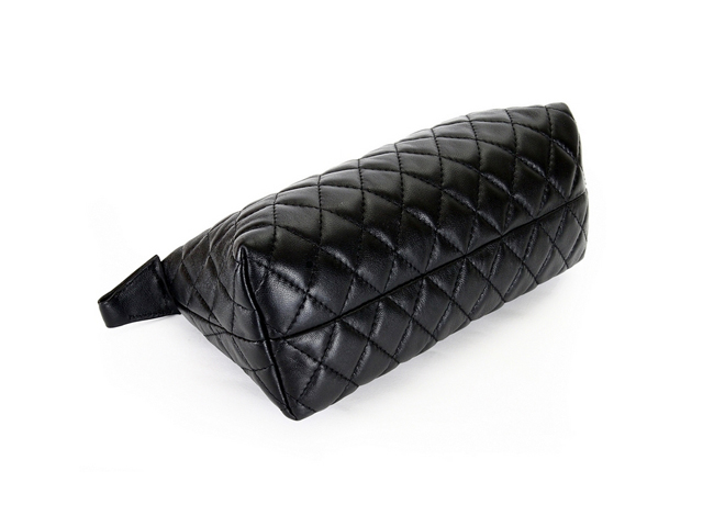 CHANEL シャネル ブラック ラムスキン トイレタリーケース マトラッセ A1279