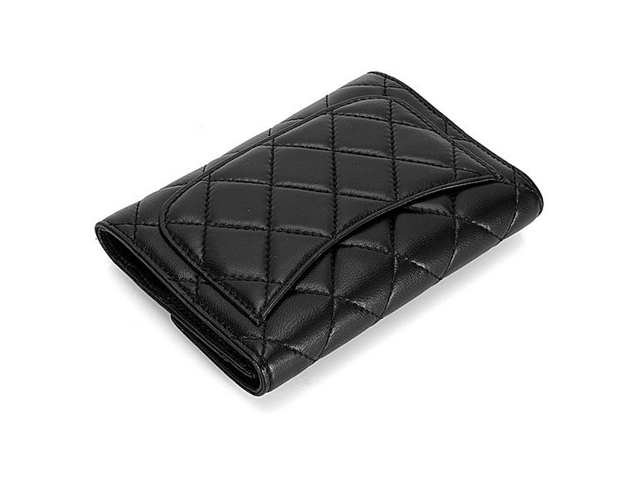 CHANEL シャネル ラムスキン ブラック マトラッセ 財布A31505