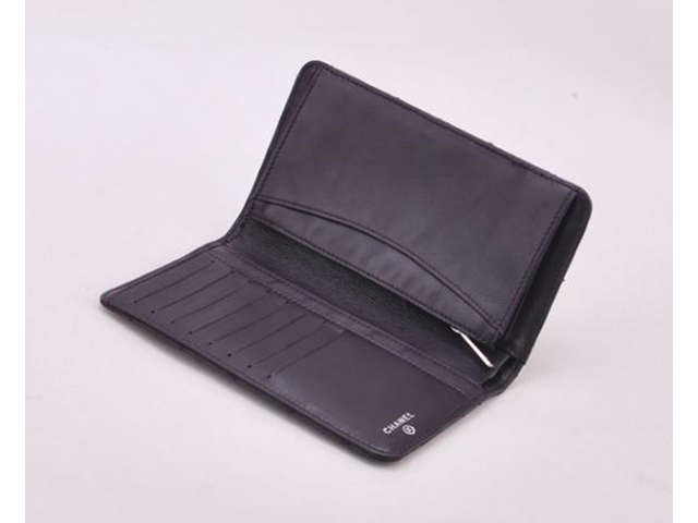 シャネル CHANEL カーフスキンマトラッセ二つ折り長財布 A31509 ネイビー