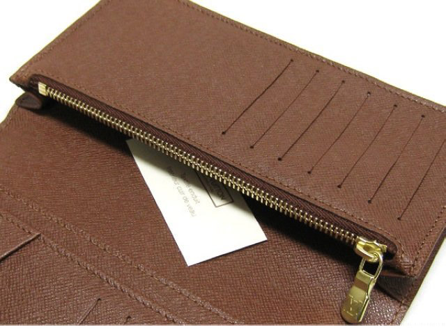 LOUIS VUITTON ルイヴィトンポルトフォイユ·コロンブス M60252
