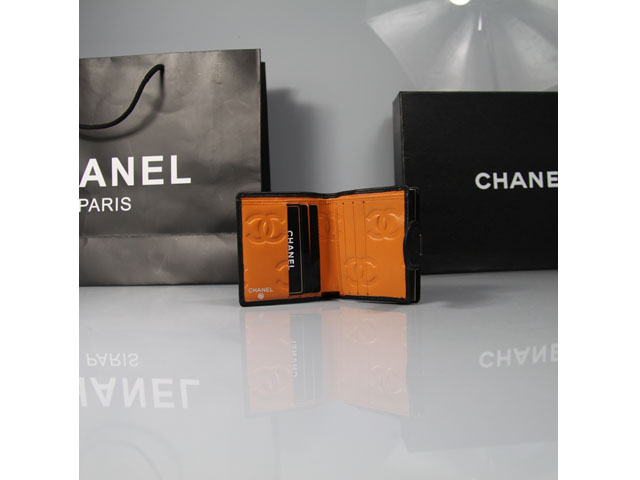 CHANEL シャネル ブラック ラムスキン　カンボンライン 短財布 AN1052