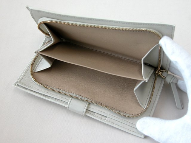ボッテガヴェネタ ホック付長財布 114074V0013-9541 オフホワイト