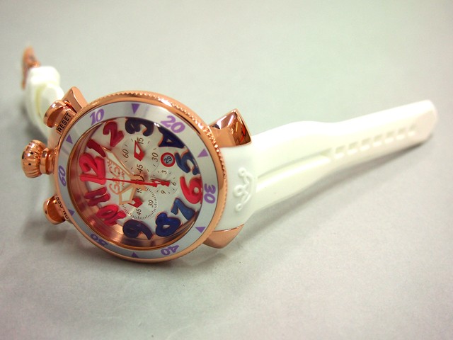 ガガ･ミラノ マニュアルクロノ 48mm クォーツ 5050.1 レッドラバー ホワイト/マルチカラーアラビア