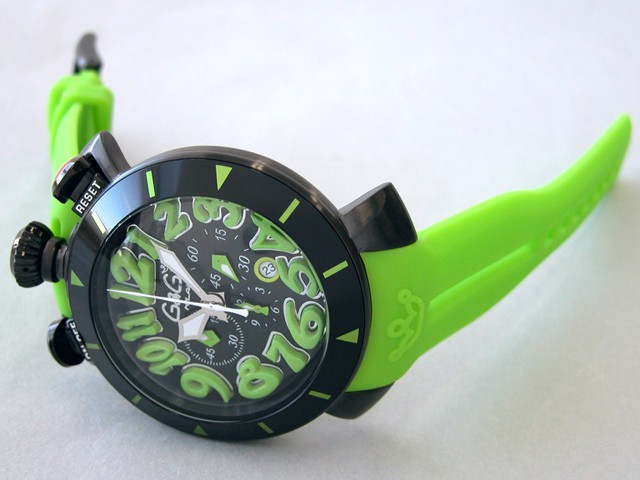 ガガ･ミラノ クロノ 48mm クォーツ 6056.9 ホワイトラバー シルバー/マルチカラーアラビア