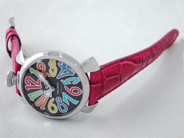 ガガ･ミラノ マニュアル 40mm クォーツ 5020.2 チェリー皮 ブラックシェル/マルチカラーアラビア